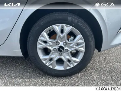 KIA Ceed 1.6 CRDI 136ch MHEV Active Business DCT7 occasion 2024 - Photo 4