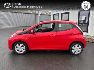 TOYOTA Aygo 1.0 VVT-i 69ch x-play x-shift 5p occasion 2015 - Photo 3