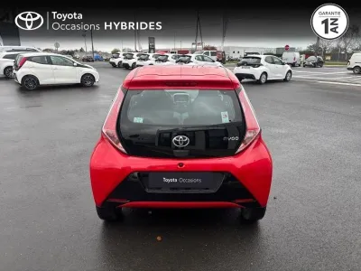 TOYOTA Aygo 1.0 VVT-i 69ch x-play x-shift 5p occasion 2015 - Photo 4