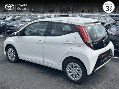 TOYOTA Aygo 1.0 VVT-i 72ch x-play 5P MY19 occasion 2020 - Photo 2