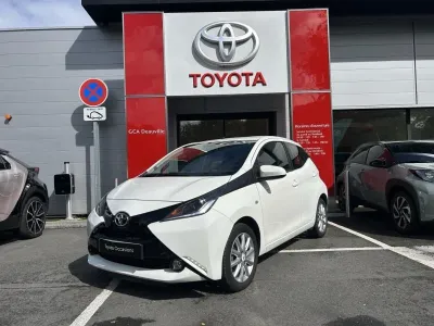 TOYOTA Aygo 1.0 VVT-i 69ch x-play x-shift 5p occasion 2015 - Photo 1
