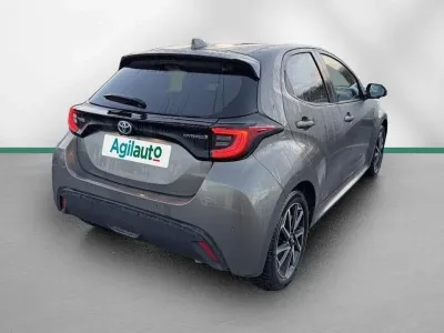 TOYOTA Yaris 116h Design 5p MY22 occasion 2023 - Photo 2