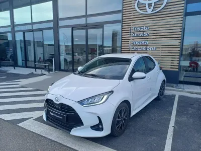TOYOTA Yaris 116h Design 5p MY22 occasion 2022 - Photo 2
