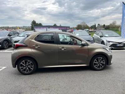 TOYOTA Yaris 116h Design 5p MC24 occasion 2023 - Photo 2