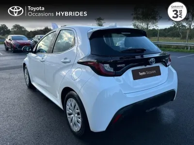 TOYOTA Yaris 116h Dynamic 5p MY22 occasion 2023 - Photo 3
