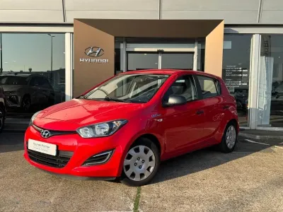 HYUNDAI i20 1.1 CRDi75 PACK Evidence Blue Drive occasion 2013 - Photo 1