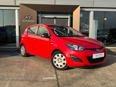 HYUNDAI i20 1.1 CRDi75 PACK Evidence Blue Drive occasion 2013 - Photo 3
