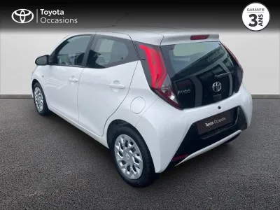 TOYOTA Aygo 1.0 VVT-i 72ch x-play x-app 5p MC18 occasion 2019 - Photo 2