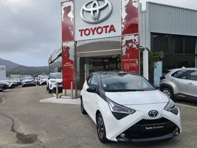 TOYOTA Aygo 1.0 VVT-i 72ch x-night 5p MY21 occasion 2021 - Photo 1