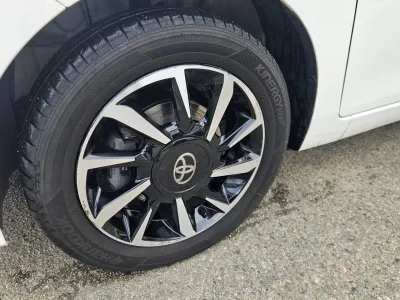 TOYOTA Aygo 1.0 VVT-i 72ch x-night 5p MY21 occasion 2021 - Photo 3