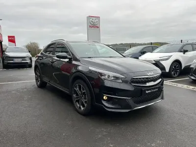 KIA XCeed 1.6 GDi 105ch + Plug-In 60.5ch Black & White Edition DCT6 MY22 occasion 2022 - Photo 3