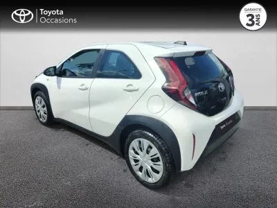 TOYOTA Aygo X 1.0 VVT-i 72ch Dynamic occasion 2023 - Photo 2