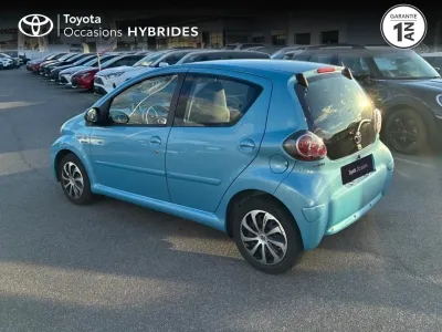 TOYOTA Aygo 1.0 VVT-i 68ch Dynamic 5p occasion 2014 - Photo 2