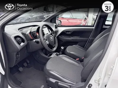 TOYOTA Aygo 1.0 VVT-i 72ch x-night 5p MY21 occasion 2021 - Photo 3