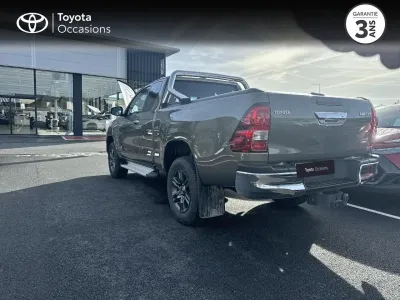TOYOTA Hilux 2.4 D-4D 150ch X-Tra Cabine Légende 4WD BVA RC23 occasion 2023 - Photo 2