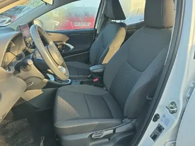 TOYOTA Yaris 116h Dynamic 5p MY22 occasion 2023 - Photo 3