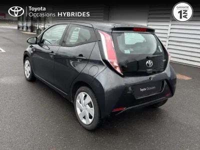 TOYOTA Aygo 1.0 VVT-i 69ch x-play 5p occasion 2016 - Photo 2