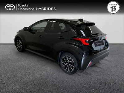 TOYOTA Yaris 116h Design 5p MY22 occasion 2023 - Photo 2