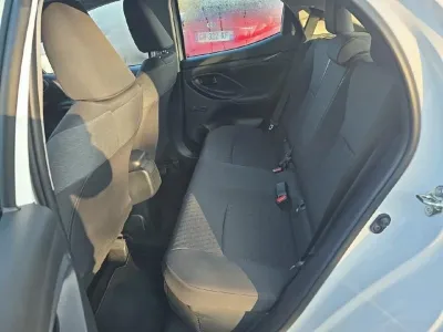 TOYOTA Yaris 116h Dynamic 5p MY22 occasion 2023 - Photo 4