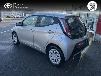 TOYOTA Aygo 1.0 VVT-i 72ch x-play 5p occasion 2018 - Photo 2