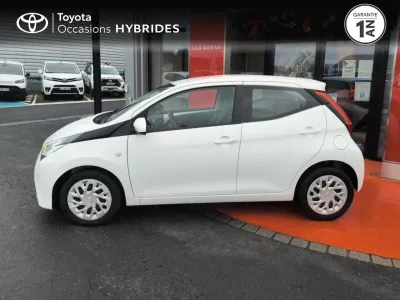 TOYOTA Aygo 1.0 VVT-i 72ch x-play 5p MY20 occasion 2022 - Photo 3