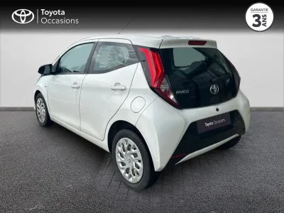 TOYOTA Aygo 1.0 VVT-i 72ch x-play 5p occasion 2018 - Photo 2