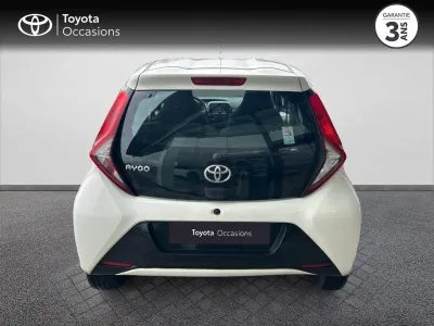 TOYOTA Aygo 1.0 VVT-i 72ch x-play 5p occasion 2018 - Photo 4