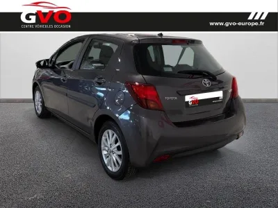 TOYOTA Yaris 100 VVT-i Dynamic 5p occasion 2014 - Photo 2