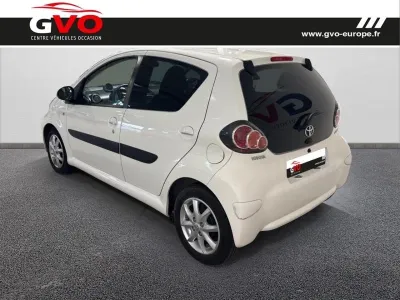 TOYOTA Aygo 1.0 VVT-i 69ch x-play 5p occasion 2014 - Photo 2