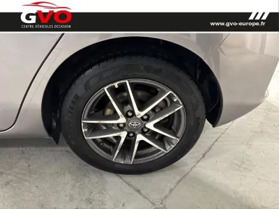 TOYOTA Auris HSD 136h Feel! occasion 2015 - Photo 4