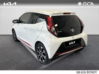 TOYOTA Aygo 1.0 VVT-i 72ch x-play x-shift 5p occasion 2018 - Photo 2