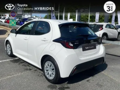 TOYOTA Yaris 116h Dynamic 5p MY22 occasion 2023 - Photo 2