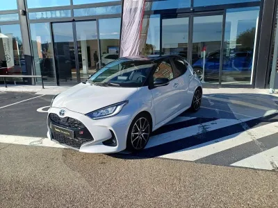 TOYOTA Yaris 116h GR Sport 5p MY22 occasion 2023 - Photo 2