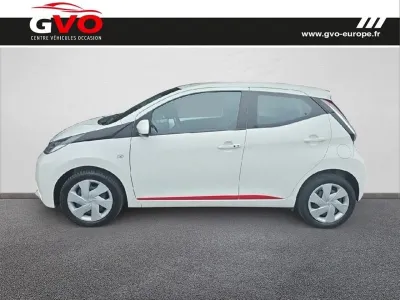 TOYOTA Aygo 1.0 VVT-i 69ch x-play 5p occasion 2018 - Photo 3