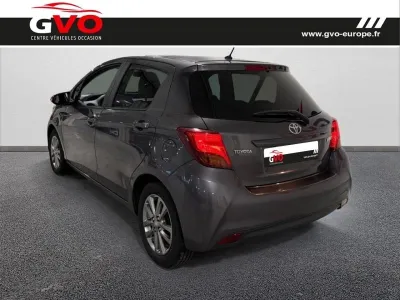 TOYOTA Yaris 90 D-4D Dynamic 5p occasion 2017 - Photo 2