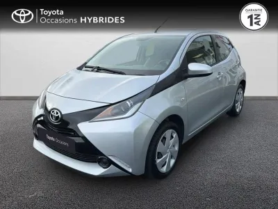 TOYOTA Aygo 1.0 VVT-i 69ch x-play 5p occasion 2017 - Photo 1