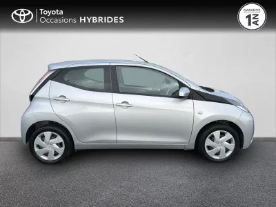 TOYOTA Aygo 1.0 VVT-i 69ch x-play 5p occasion 2017 - Photo 3