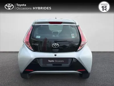 TOYOTA Aygo 1.0 VVT-i 69ch x-play 5p occasion 2017 - Photo 4