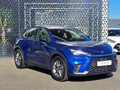 LEXUS LBX 1.5 136ch Business 2WD occasion 2024 - Photo 2