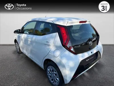 TOYOTA Aygo 1.0 VVT-i 72ch x-play 5p MY21 occasion 2021 - Photo 3