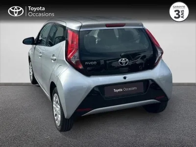 TOYOTA Aygo 1.0 VVT-i 72ch x-play x-shift 5p MY20 occasion 2020 - Photo 2