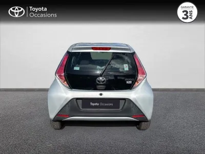 TOYOTA Aygo 1.0 VVT-i 69ch x-play 5p occasion 2015 - Photo 4