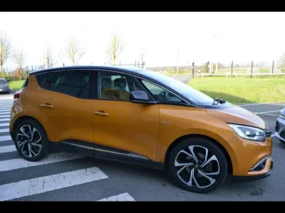 RENAULT Scenic 1.6 dCi 160ch energy Intens EDC occasion 2017 - Photo 2