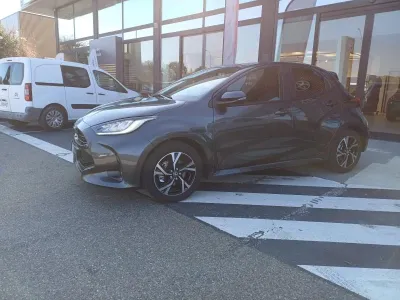 TOYOTA Yaris 116h Design 5p MY25 occasion 2026 - Photo 2