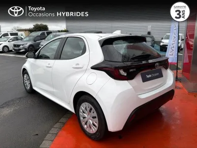 TOYOTA Yaris 116h Dynamic Business 5p + Programme Beyond Zero Academy MY22 occasion 2023 - Photo 2
