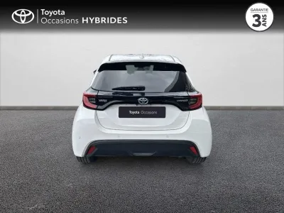 TOYOTA Yaris 116h Design 5p MY22 occasion 2023 - Photo 4