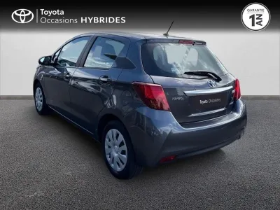 TOYOTA Yaris HSD 100h Dynamic 5p occasion 2016 - Photo 2