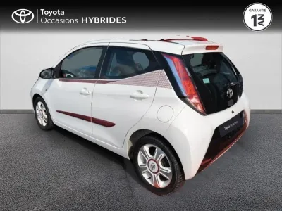 TOYOTA Aygo 1.0 VVT-i 69ch x-glam 5p occasion 2017 - Photo 2