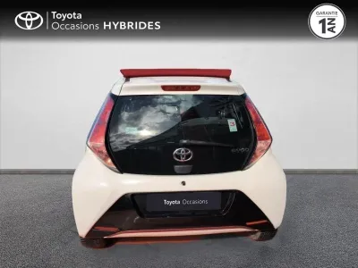 TOYOTA Aygo 1.0 VVT-i 69ch x-glam 5p occasion 2017 - Photo 4
