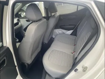 HYUNDAI i10 1.0 67ch ECO Creative occasion 2024 - Photo 3